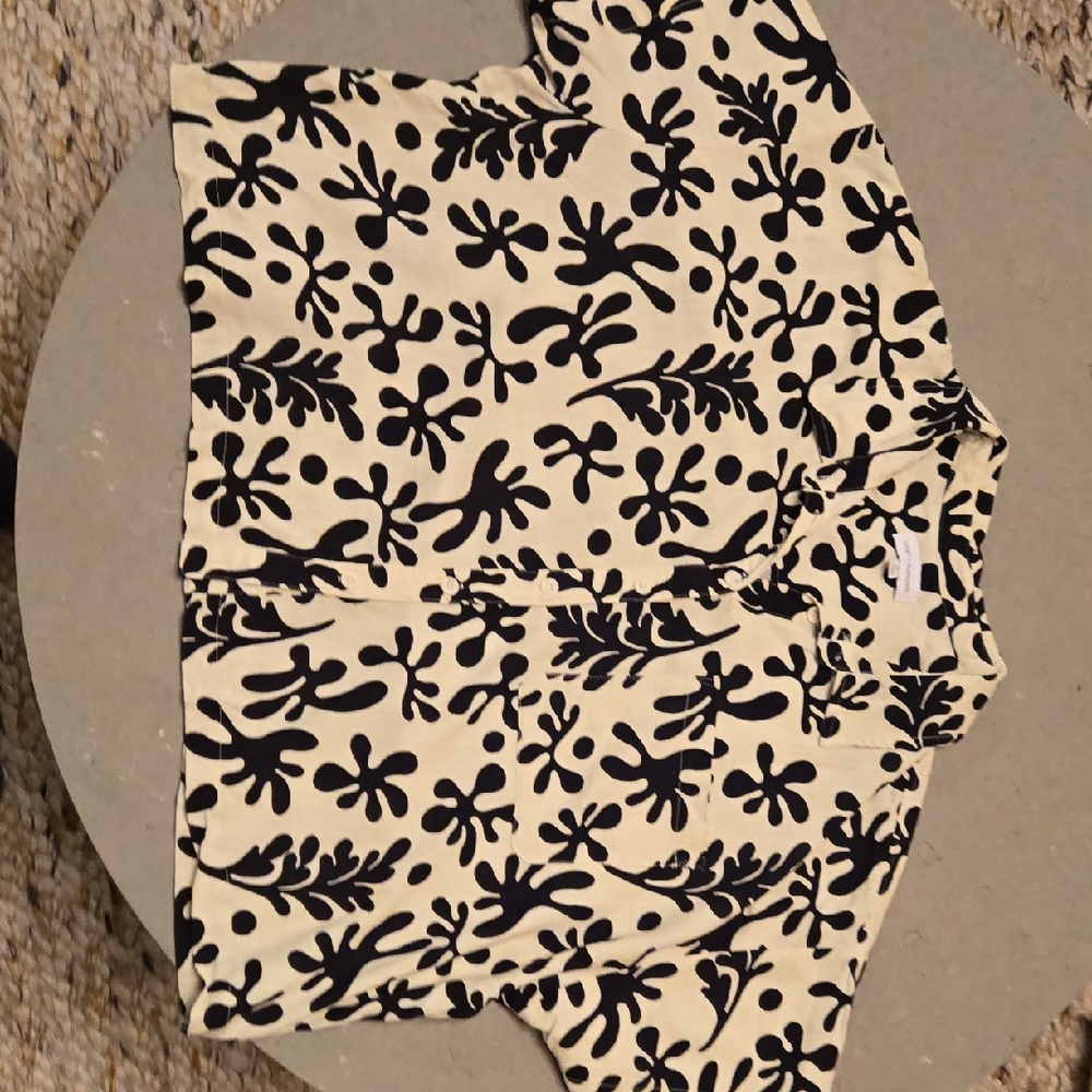 Lost + Wander Minerva's Spell Boxy Short Sleeve Top Black and Cream Patterned